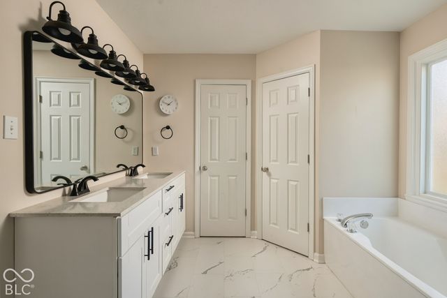 10969 Haig Point Drive, Fishers, IN 46037