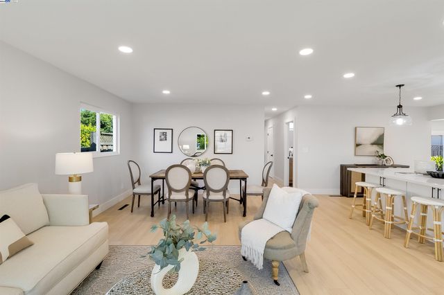 736 Adams Ave, Livermore, CA 94550