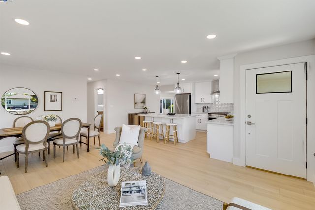 736 Adams Ave, Livermore, CA 94550