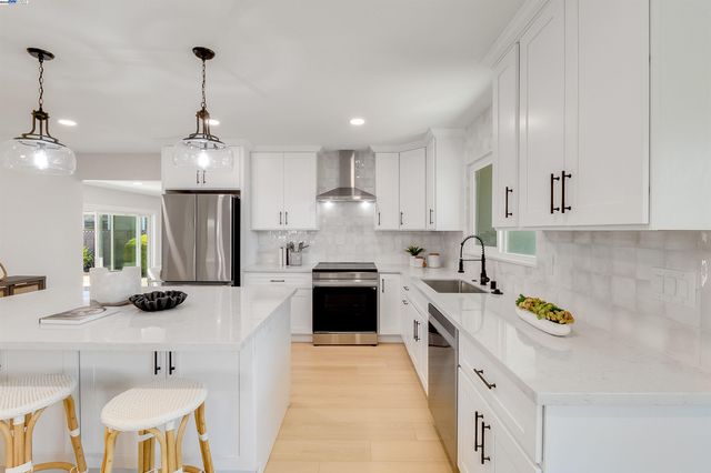 736 Adams Ave, Livermore, CA 94550