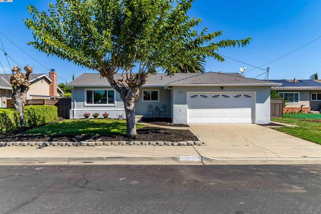 736 Adams Ave, Livermore, CA 94550