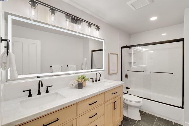 736 Adams Ave, Livermore, CA 94550