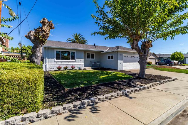 736 Adams Ave, Livermore, CA 94550