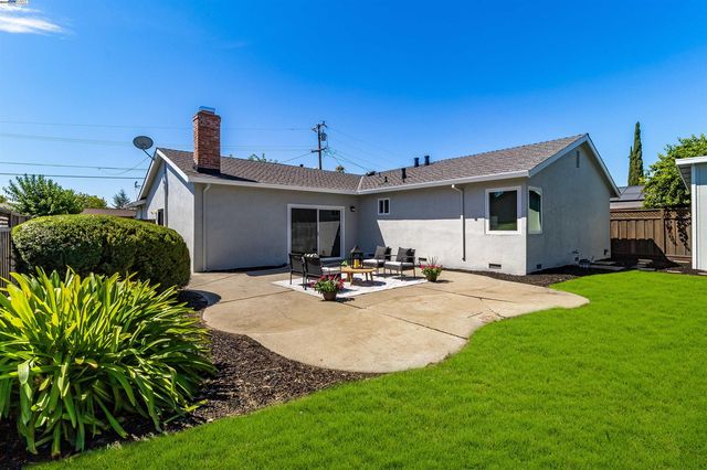 736 Adams Ave, Livermore, CA 94550