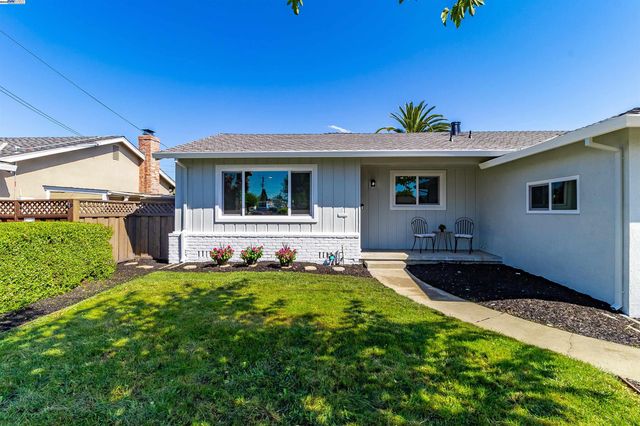 736 Adams Ave, Livermore, CA 94550