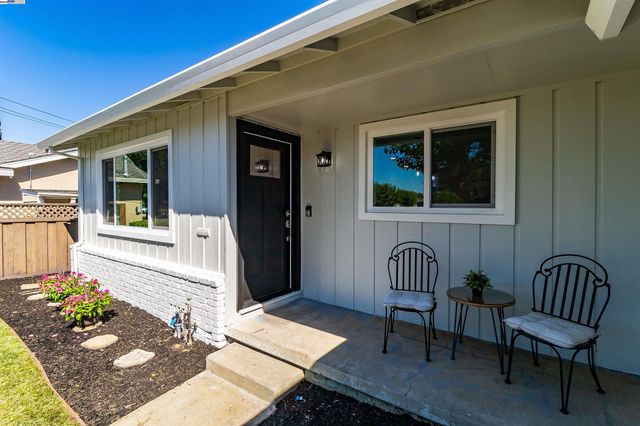 736 Adams Ave, Livermore, CA 94550