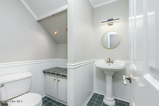 4902 Woodbrook Drive, New Bern, NC 28562