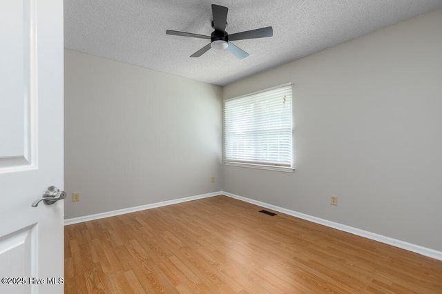 4902 Woodbrook Drive, New Bern, NC 28562