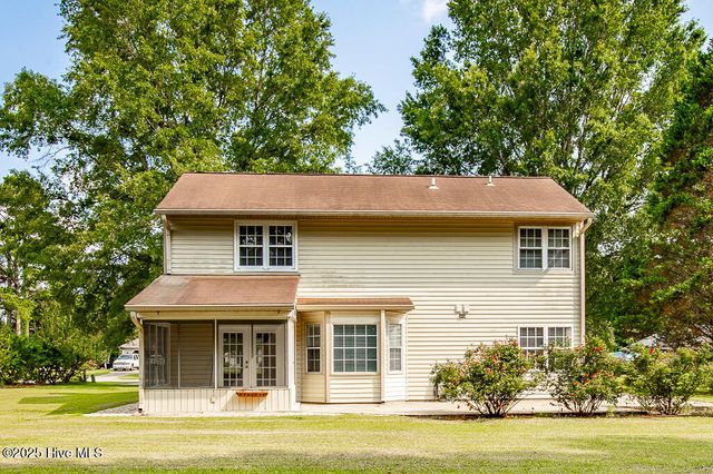 4902 Woodbrook Drive, New Bern, NC 28562
