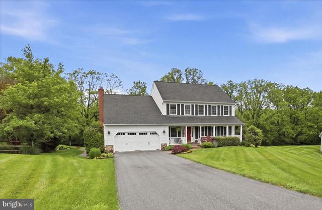 9833 SQUAW VALLEY DR, Vienna, VA 22182