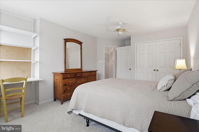 9833 SQUAW VALLEY DR, Vienna, VA 22182