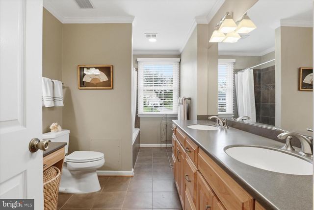 9833 SQUAW VALLEY DR, Vienna, VA 22182
