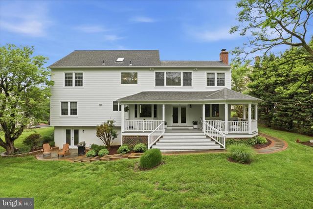 9833 SQUAW VALLEY DR, Vienna, VA 22182
