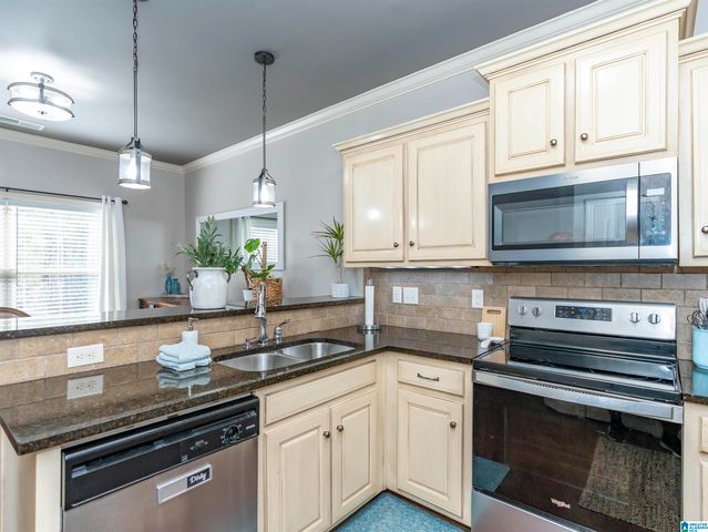 468 CHAPEL HILL COVE, Fultondale, AL 35068