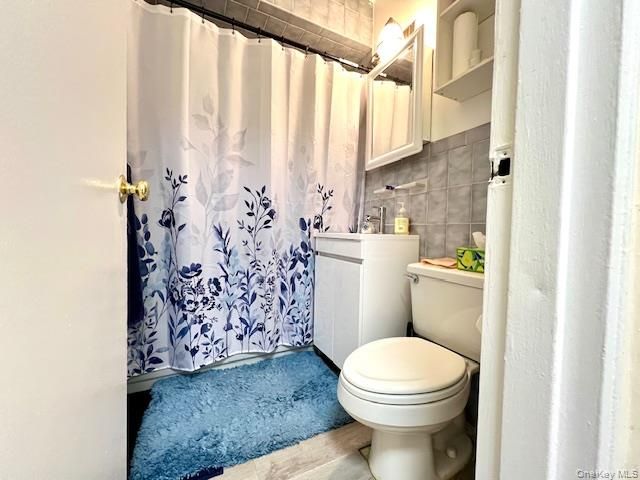 222-89 Braddock Avenue 4B, Bellerose, NY 11428
