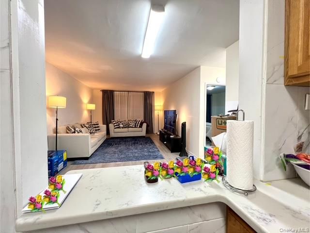 222-89 Braddock Avenue 4B, Bellerose, NY 11428