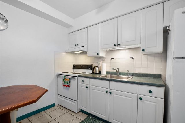 8716 TRIONFO AVENUE, North Port, FL 34287