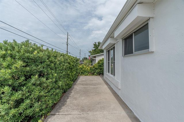 8716 TRIONFO AVENUE, North Port, FL 34287