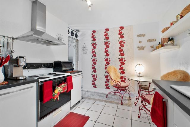 8716 TRIONFO AVENUE, North Port, FL 34287