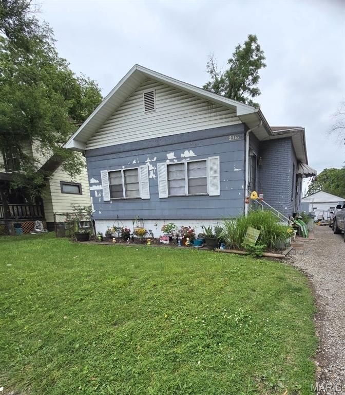 2316 E 24th Street, Granite City, IL 62040