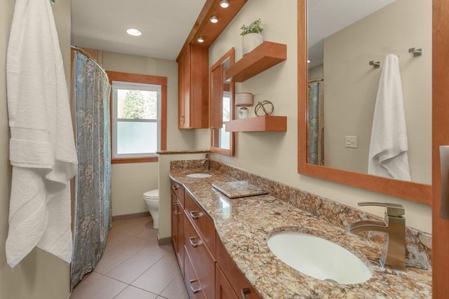 1940 Wachtler Avenue, Mendota Heights, MN 55118