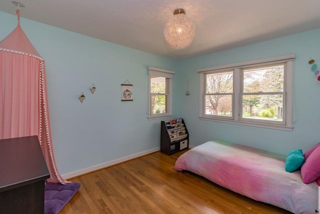 1940 Wachtler Avenue, Mendota Heights, MN 55118