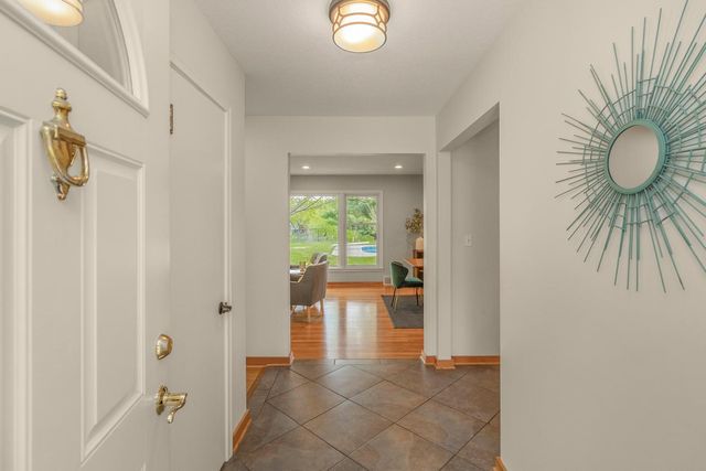 1940 Wachtler Avenue, Mendota Heights, MN 55118