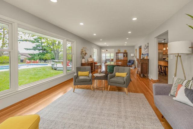 1940 Wachtler Avenue, Mendota Heights, MN 55118