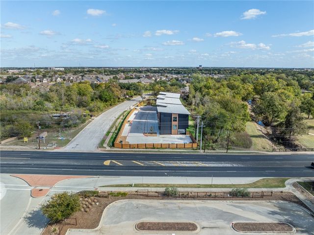 2539 East Villa Maria Road 11D, Bryan, TX 77802