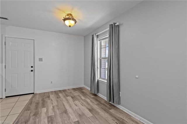 213 Ireland ST, Hampton, VA 23663