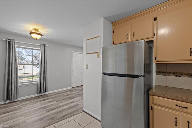 213 Ireland ST, Hampton, VA 23663