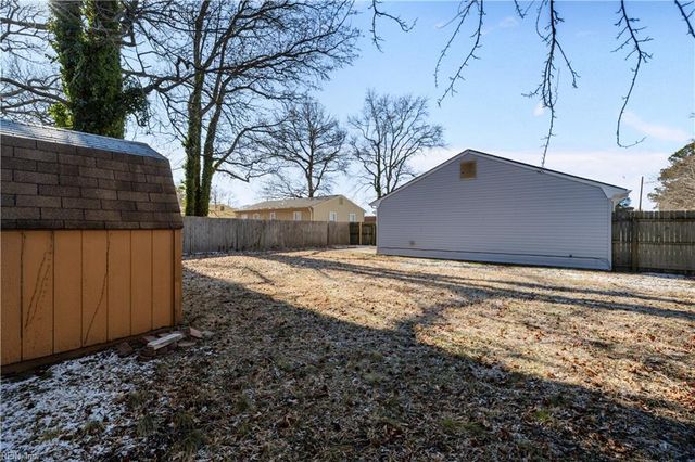 213 Ireland ST, Hampton, VA 23663