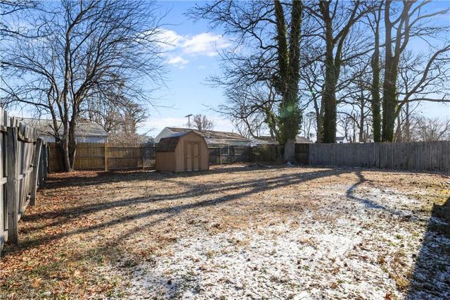 213 Ireland ST, Hampton, VA 23663