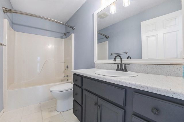 7115 Glen Creek Drive, Caledonia, MI 49316