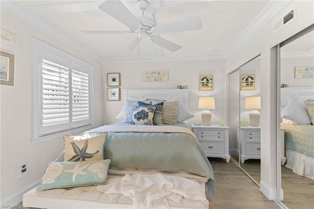 980 7th AVE S 102, Naples, FL 34102