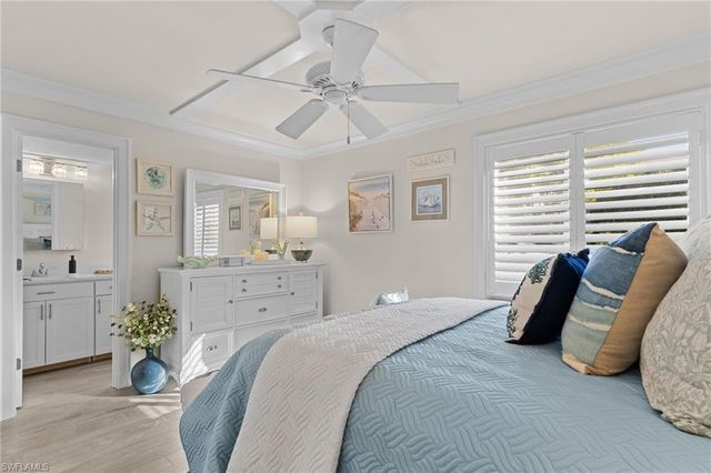 980 7th AVE S 102, Naples, FL 34102