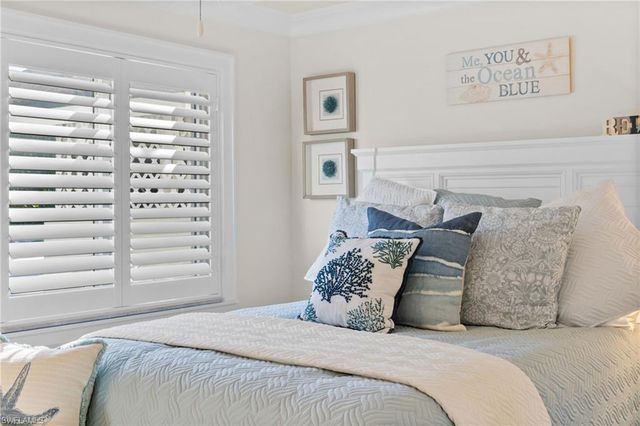 980 7th AVE S 102, Naples, FL 34102