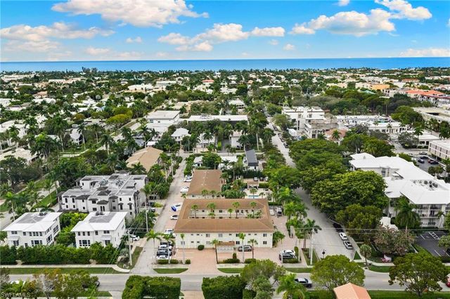 980 7th AVE S 102, Naples, FL 34102