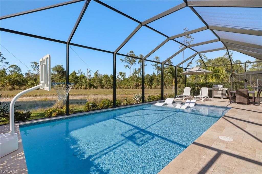 4698 Abaca CIR, Naples, FL 34119