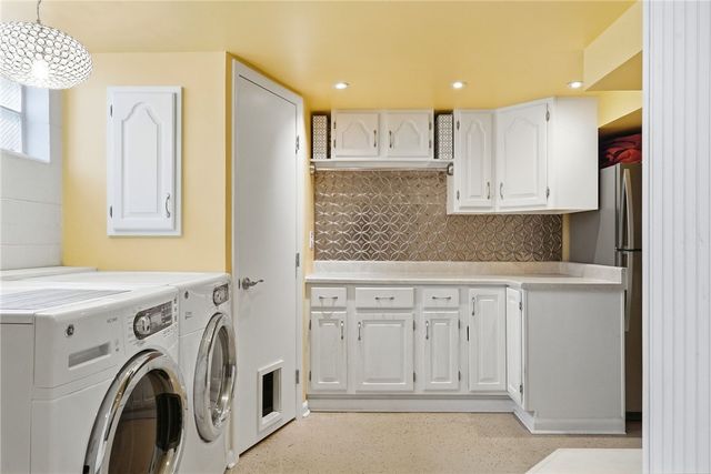 116 Hawthorne Dr, Wilkins Twp, PA 15235
