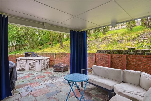 116 Hawthorne Dr, Wilkins Twp, PA 15235