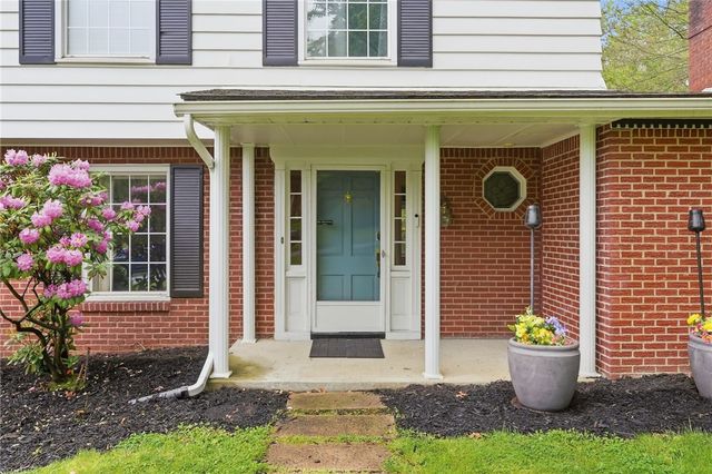 116 Hawthorne Dr, Wilkins Twp, PA 15235