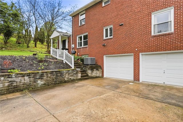 116 Hawthorne Dr, Wilkins Twp, PA 15235