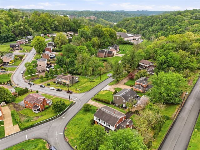 116 Hawthorne Dr, Wilkins Twp, PA 15235