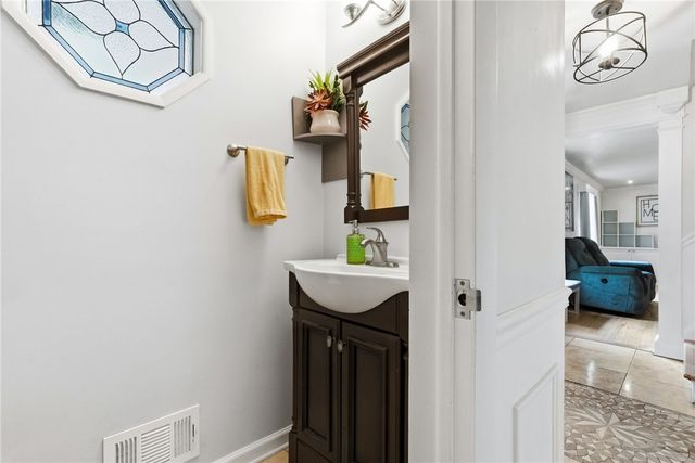 116 Hawthorne Dr, Wilkins Twp, PA 15235