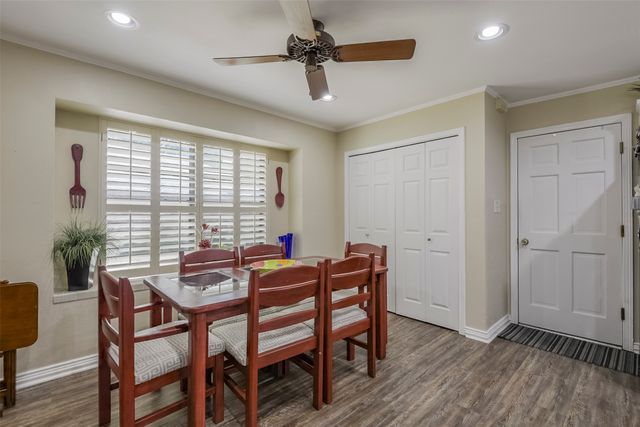 2010 Surrey Oaks Drive, Arlington, TX 76006