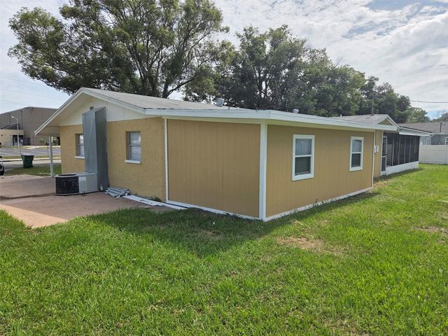 38300 HENRY DRIVE, Zephyrhills, FL 33542