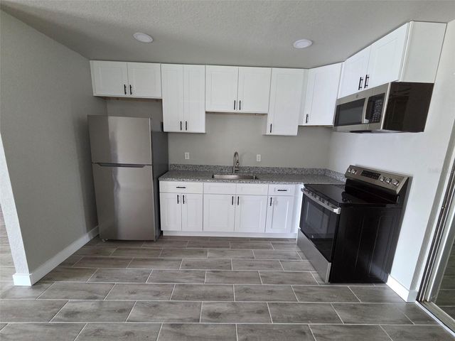 38300 HENRY DRIVE, Zephyrhills, FL 33542