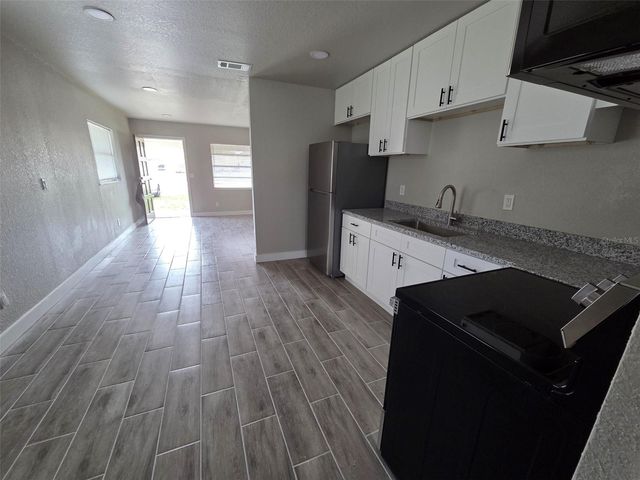 38300 HENRY DRIVE, Zephyrhills, FL 33542