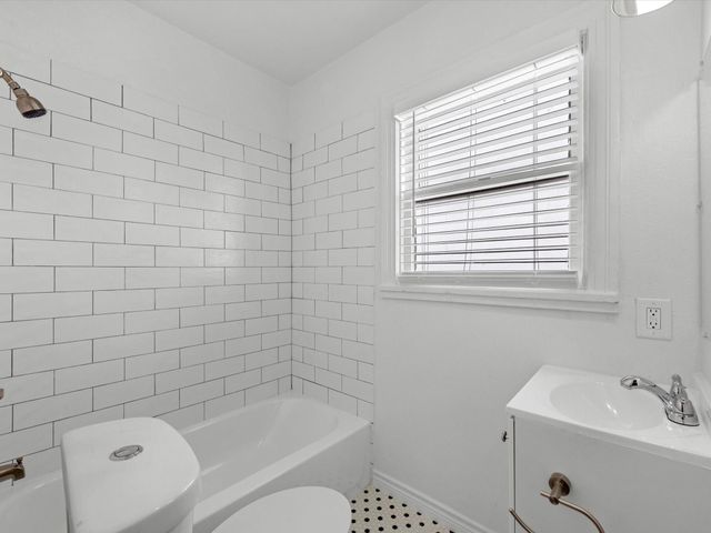 1819 Marshall Street 2, Houston, TX 77098